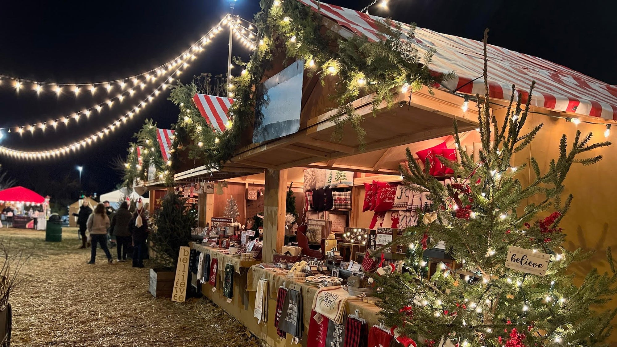 Chris Kringle Market Ottawa, IL.